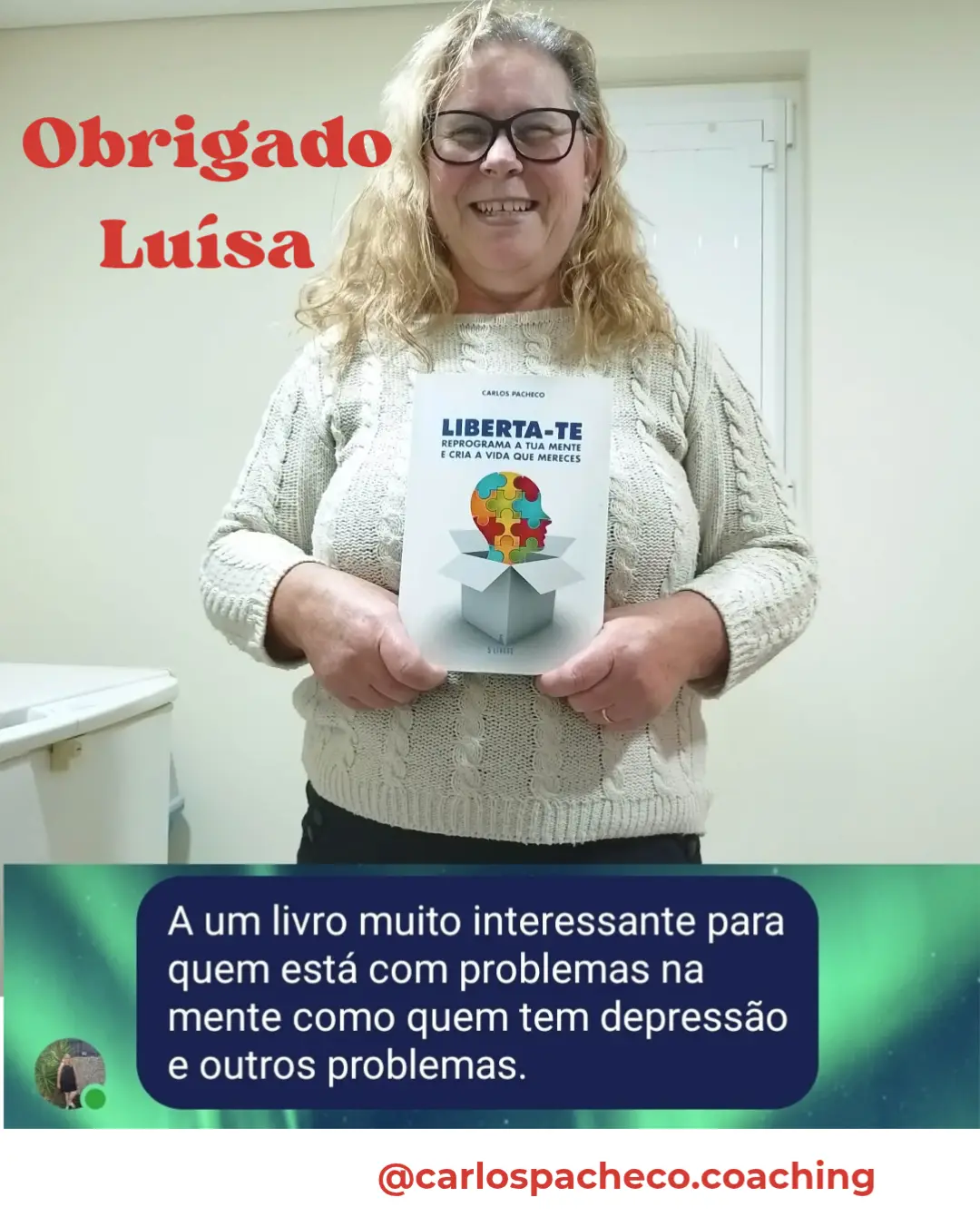 Luisa com Livro 1